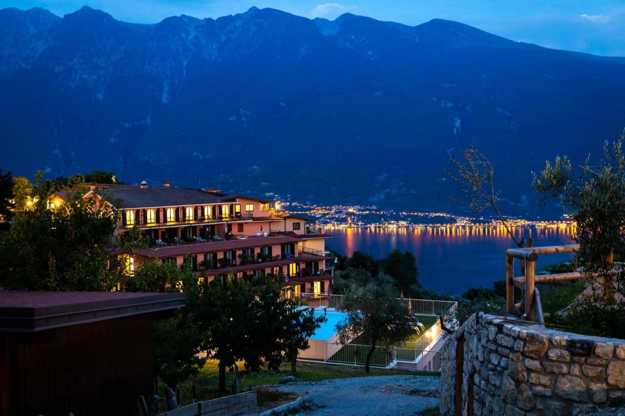 Park Hotel Zanzanu Tignale Exteriér fotografie